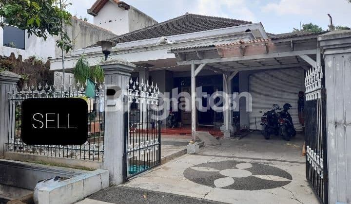 RUMAH DI TENGAH KOTA MALANG