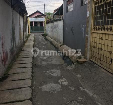 rumah di pejaten timur shm