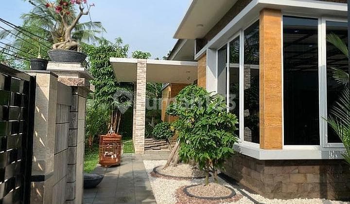 cepat rumah siap huni di bintaro Ada pool