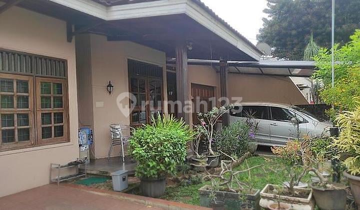 rumah lama siap huni di dalam.kompleks pejaten