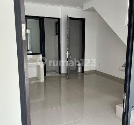 Rumah Milenial PIK2 ukuran 4,5x10 siap huni