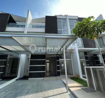 Rumah Golf Island Pik, ukuran 8x25 3 lantai siap huni