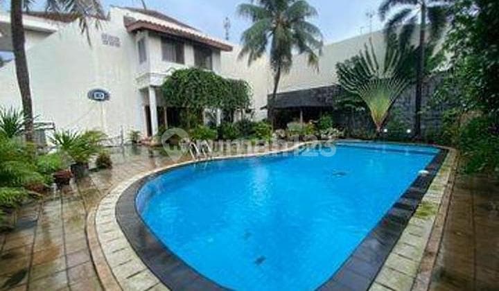 Rumah di Dalam Komplek Gudang Peluru Ada Pool Luas 1000 Meter