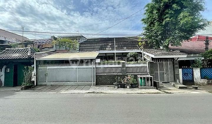 Rumah di Tebet Timur Akses 3 Mobil