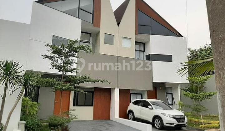 3 Bedrooms Rumah Rempoa, Tangerang, Banten