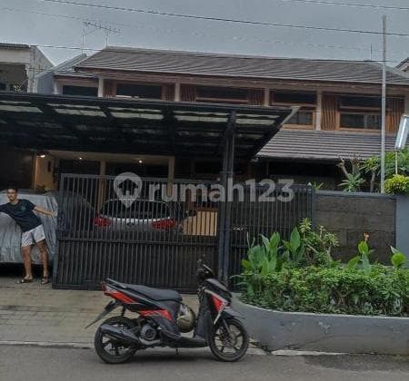 Rumah Bagus Semi_Furnished Di Pulomas Kayu Putih Pulo Gadung