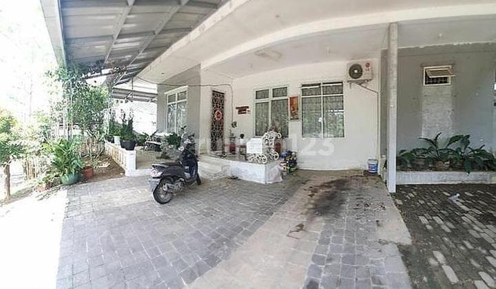 Rumah Tanah Luas Bonus Kos Depan Taman Di Cluster BGH Sentul City
