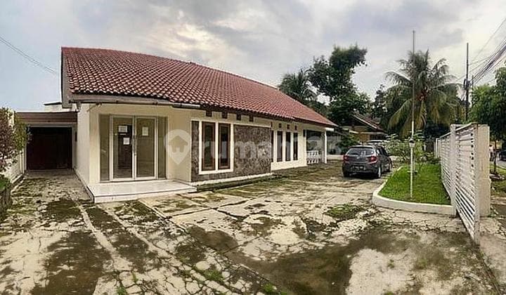 Rumah Disewakan Lokasi Komersil di Sukasari Raya dekat pajajaran