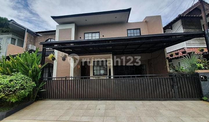 Rumah Cozy House Private Pool Bangunan Terawat Siap Huni di Cluster Cipete