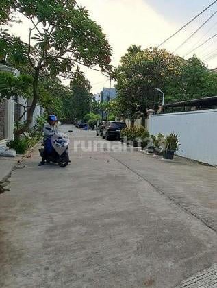 Rumah Tua Cuma Hitung Tanah Dalam Komplek Tomang Jakarta Barat