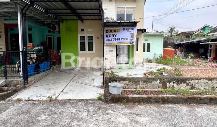 RUMAH BAGUS NYAMAN 1 LANTAI DI DALAM KOMPLEK PERUMAHAN DI KM 7