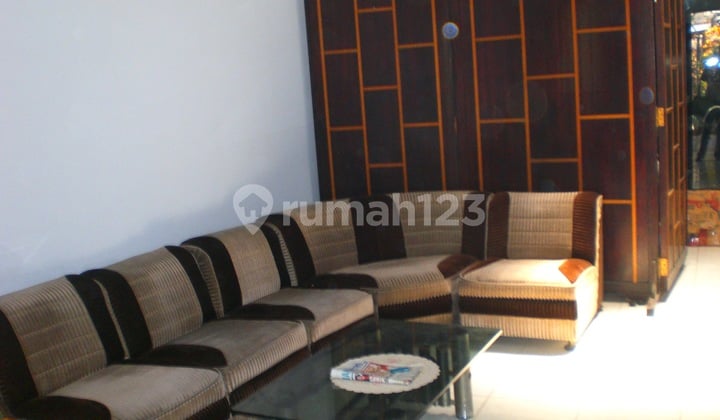 Rumah Di Cakrawala Raya