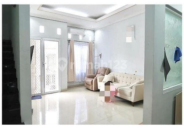 Rumah Di Kebon Jeruk Baru, Jakarta Barat