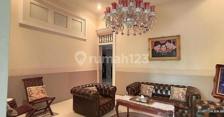 Rumah Hunian Disewakan di Menteng, Jakarta Pusat