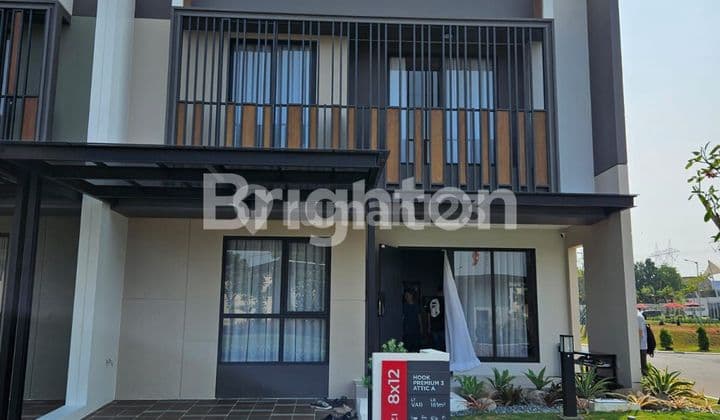 Rumah cantik 3 lantai di Cluster Strozzi at Symphonia Summarecon Serpong