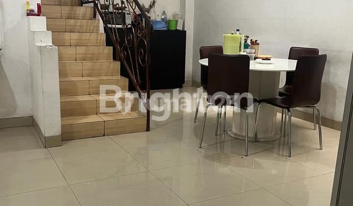Rumah 2 lantai siap huni di Gading Kirana Timur Kelapa Gading Jakarta Utara