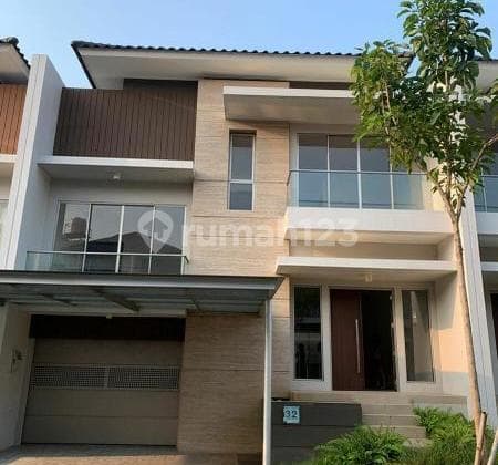 Rumah Baru dan Bagus di Golf Island PIK