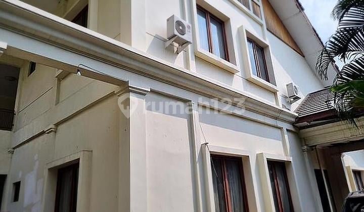 Rumah 2Lantai Disewakan di Cipete Kemang
