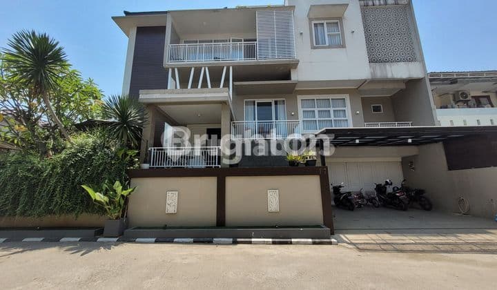 RUMAH MINIMALIS MODREN KELAPA DUA DEPOK