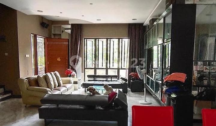 Affordable townhouse in Springhill Kemayoran
