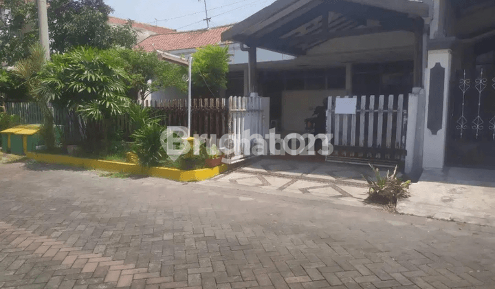 Rumah Second Tenggilis Mejoyo Strategis dekat UBAYA