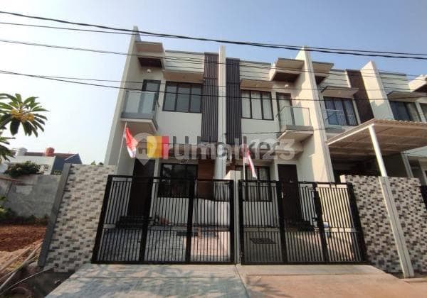 RUMAH BRAND NEW MINIMALIS SUDAH TINGGI DARI JALAN DI IMPERIAL GADING KELAPA GADING
