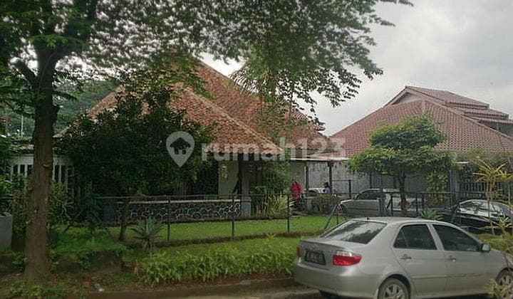 Rumah Heritage Model Kolonial Belanda Di Taman Kencana