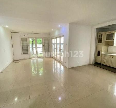 Rumah Bagus Dalam Komplek Di Cirendeu, Lingkungan Tenang