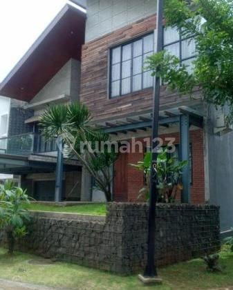 Luxury House in Kebayoran Residance Bintaro