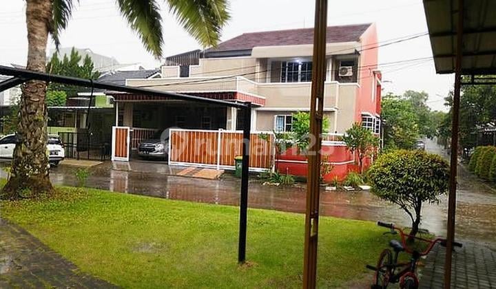 Rumah Hook Dengan Kolam Renang Dalam Cluster Di BCC Dekat Stasiun
