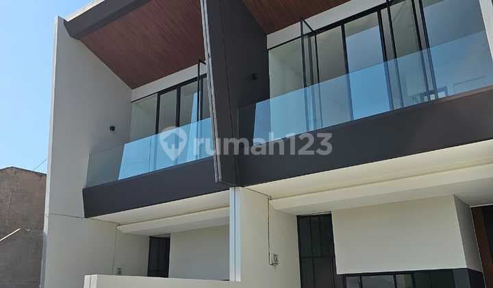 Barang Langka, Rumah Baru Gress Jemursari, Surabaya