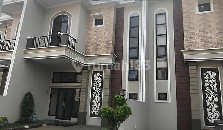 Strategic 2-story comfortable house near Kranggan, Mercubuana campus.