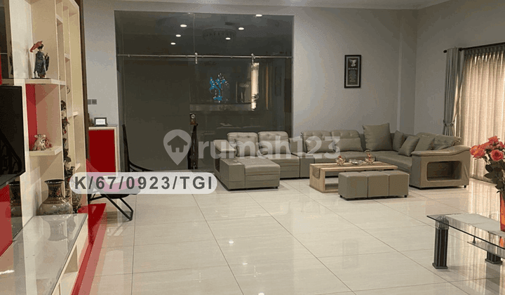 Rumah Singgasana Pradana Di Jalan Galuh Pakuan Bandung