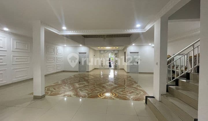 Rumah Mewah Baru Terawat dekat dengan Tol Buah Batu