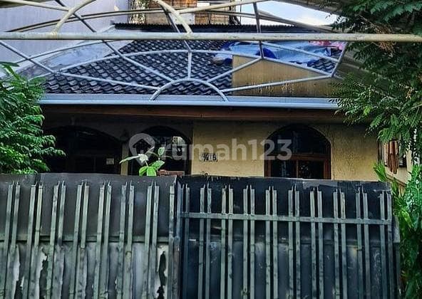 Rumah tua murah di kelapa cengkir jakut