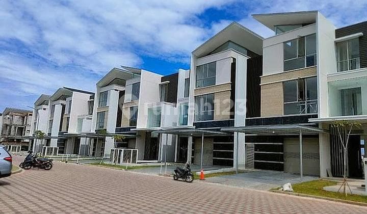 Rumah The Mozart Golf Island Pantai Indah Kapuk Jakarta Utara