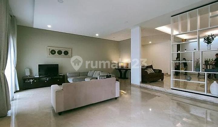 Minimalist 3-Storey Gading Kirana House