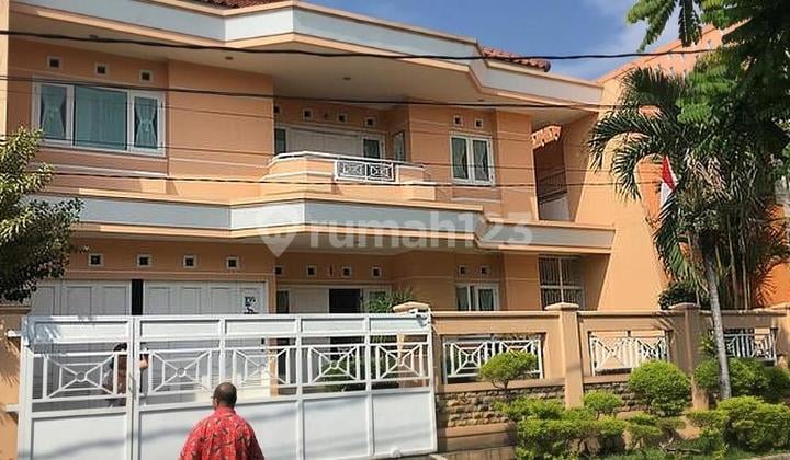 Rumah Mewah Fully Furnished Lokasi strategis Di Bogor Baru