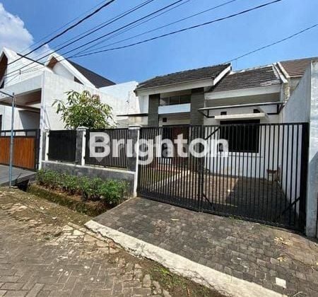 RUMAH MODERN MINIMALIS SIAP HUNI