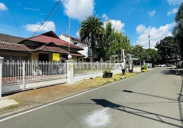 Rumah Menteng Prime Area 2 Lantai Dalam Komplek