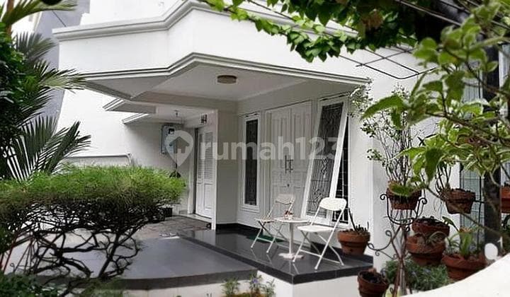 Nice Well-Maintained House Green Garden Kedoya West Jakarta