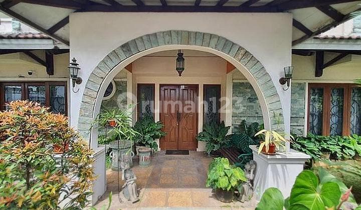 Dijual Rumah Lama Terawat Dan Strategis,shm di Jalan Cilandak 1