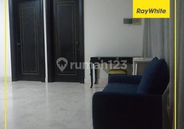 Rumah Kembar Dua, 3 Lantai Lokasi Strategis di Jl. Anggur Dijual