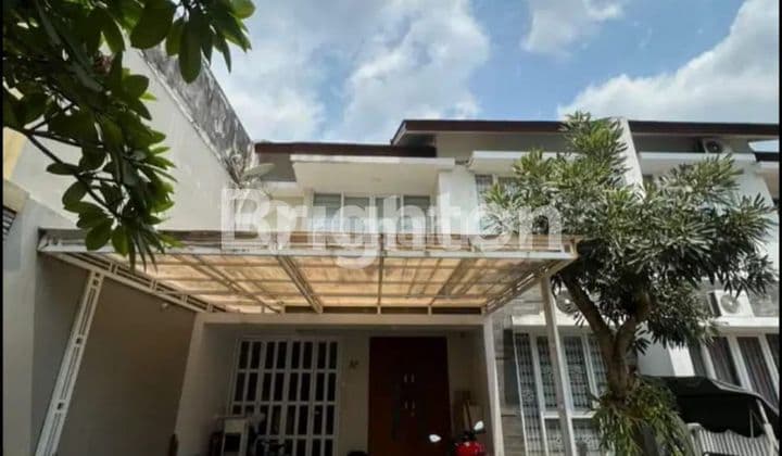 Rumah 2Lt Fully Furnished Lingkungan Villa Dekat RSA UGNM