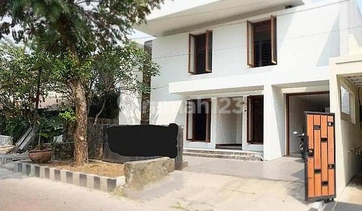 Dijual Rumah Bangunan 2 Lantai Daerah Lebak Bulu Cilandak