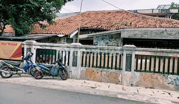 Old House in Kampung Ambon @LST/S/5192