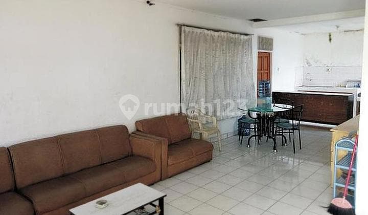 Rumah Villa Murah Luas Nyaman Strategis di Jalan Raya Tangkuban Perahu Lembang