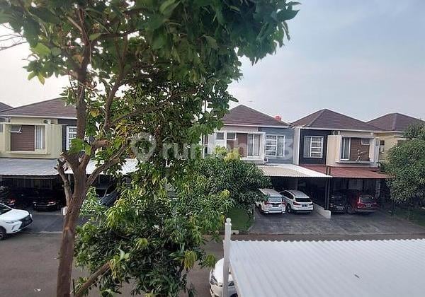 Disewakan Rumah Citrus Garden Semi Furnished 4+1 Kamar Carpot 2 Fasilitas Masjid dan Kolam Renang Grandwisata Bekasi
