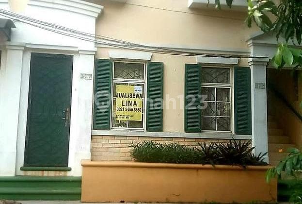 Town House Taman Hijau Lippo Karawaci Tangerang