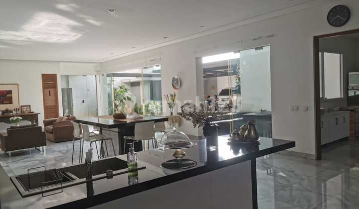 CEPAT - RUMAH SIAP HUNI MEWAH DAN ANGGUN